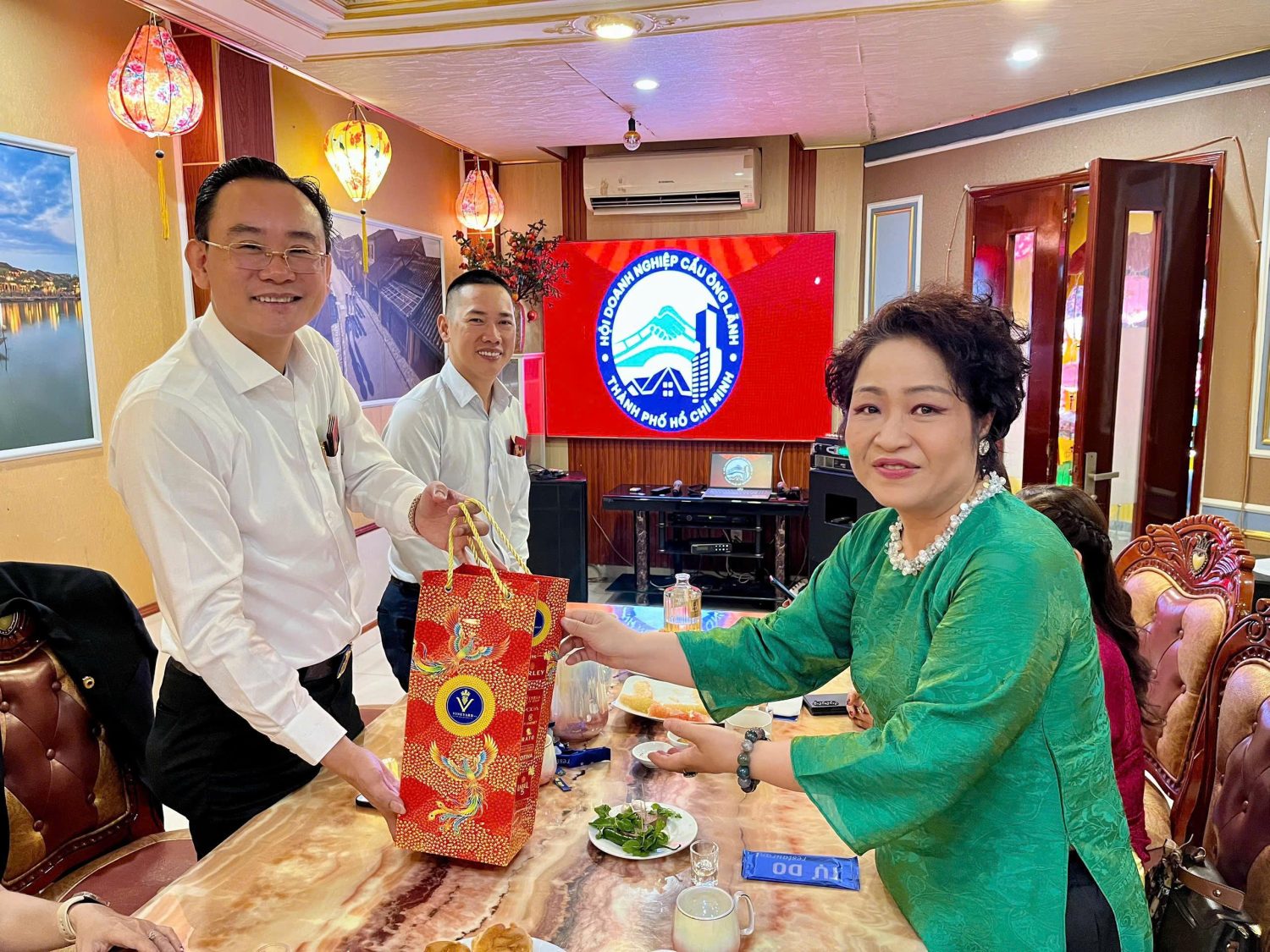 Họp mặt đầu năm